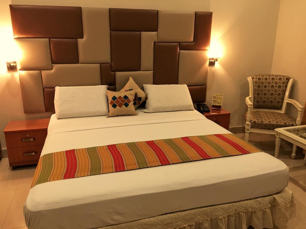 Star Guest House Karachi Esterno foto